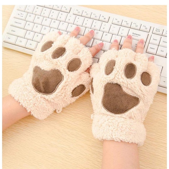 Brown furry animal fingerless hand warmers - Picture 4 of 8